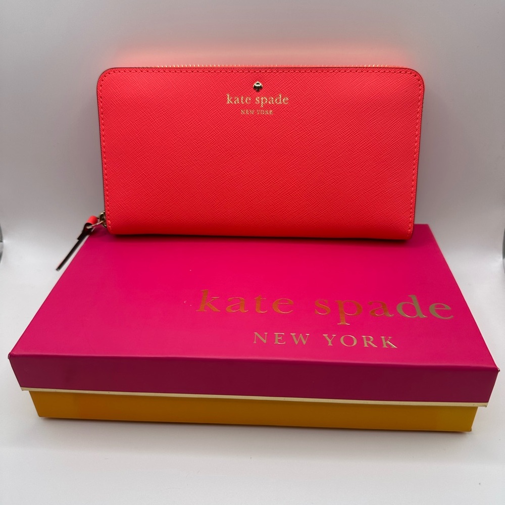 *SOLD*Authentic Kate Spade Saffiano Leather Wallet w/ Gold Foil Embossed KS Logo